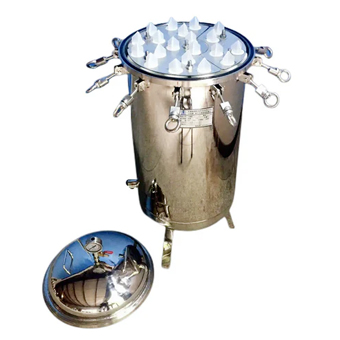 cartridge filter housing