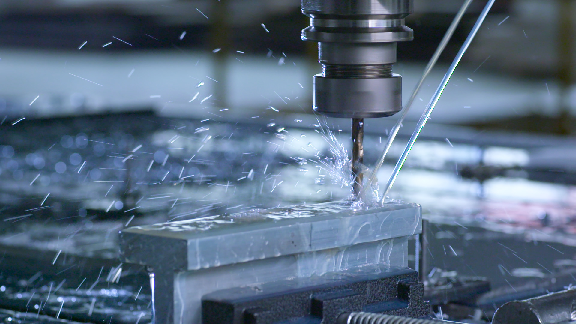 Metalworking bag filter housing