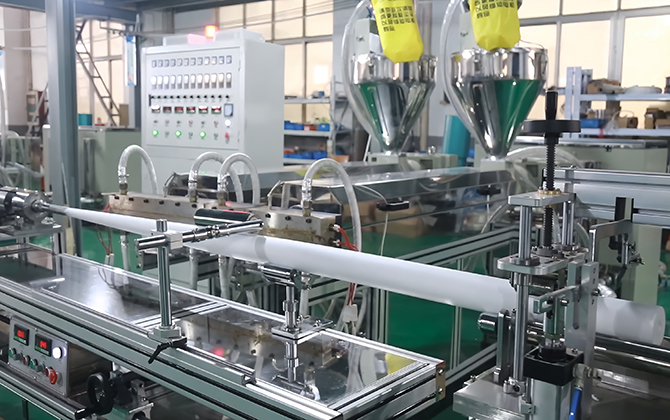 Meltblown-filter-cartridge-production-workshop