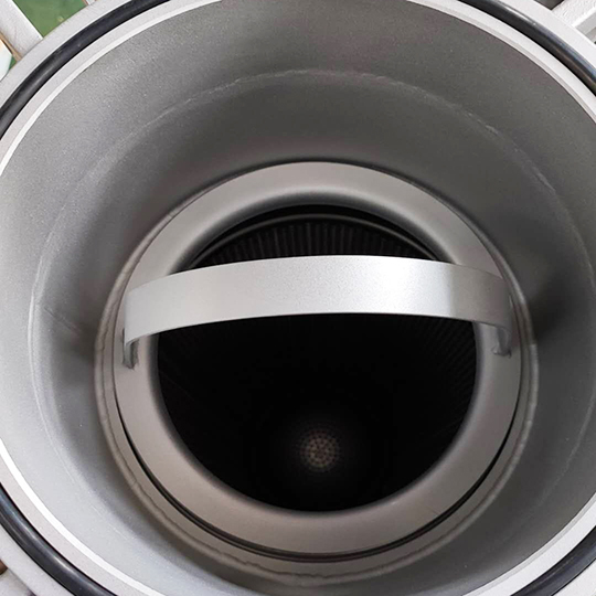 Details-of-FiltEdge's-1-Bag-Filter-Housing