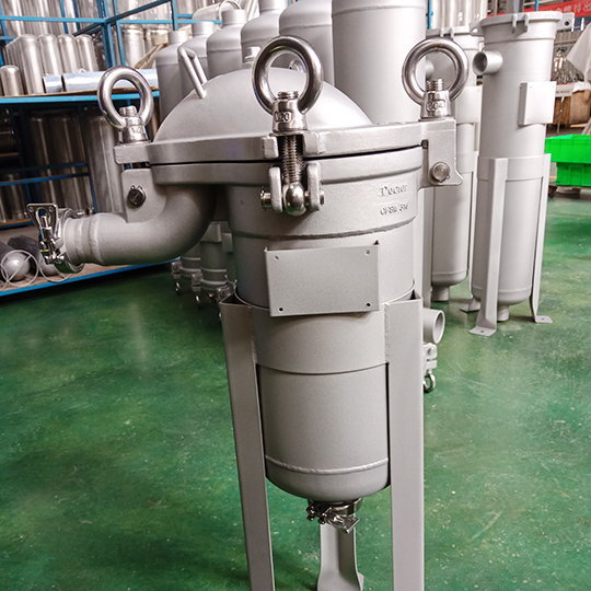 Details-of-FiltEdge's-1-Bag-Filter-Housing