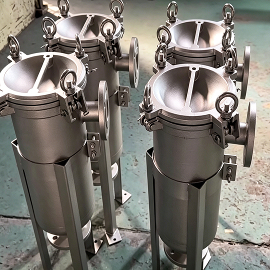 Advantages-of-FiltEdge's-Size-1-Bag-Filter-Housing