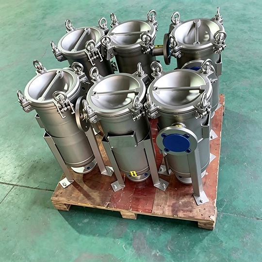 Advantages-of-FiltEdge's-Size-1-Bag-Filter-Housing