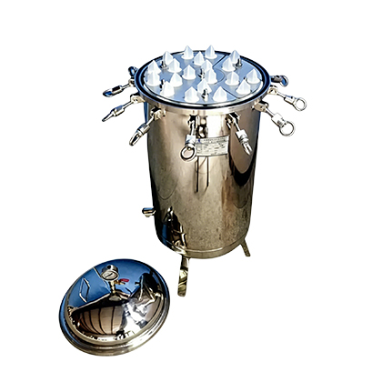 Multi-Cartridge-Filter-Vessel