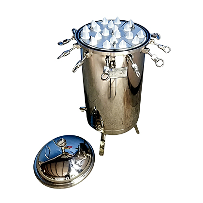 Multi-round-Sanitary-Filter-Housing