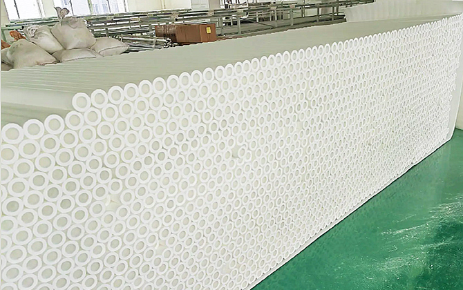 Why-Choose-FiltEdge's-Sintered-Plastic-Filter
