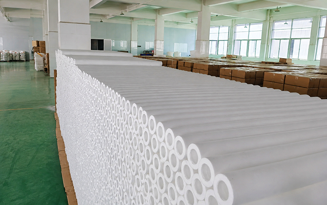 Why-Choose-FiltEdge's-Sintered-Plastic-Filter